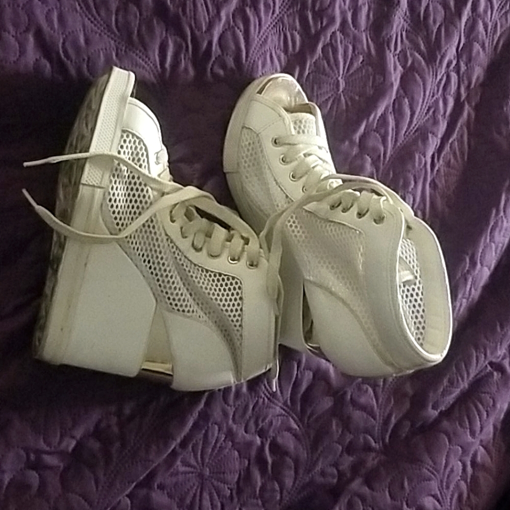 Shoes 7.5 aldo